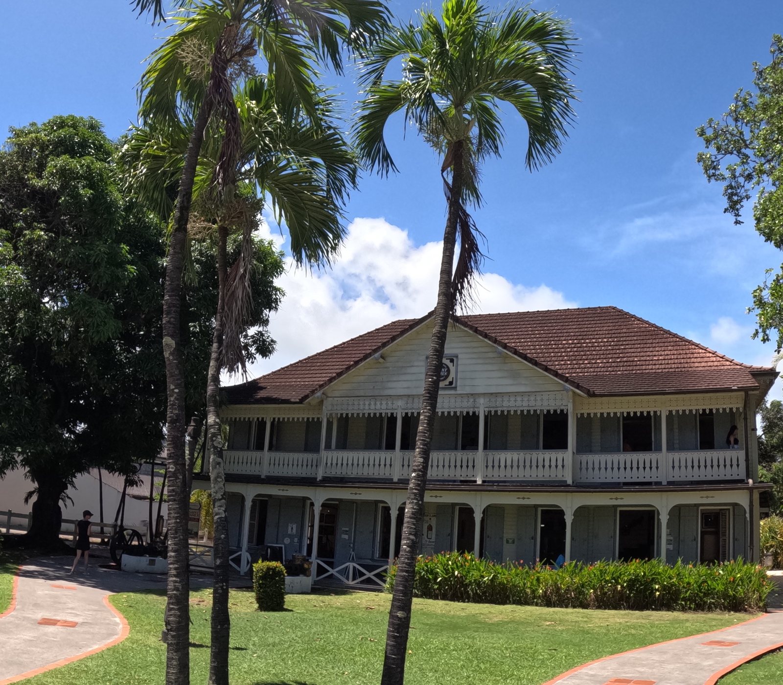 Bâtiment historique des Plantations Saint-James à Sainte-Marie